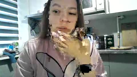 Dorrie Ann online show from October 20, 2025, 6:14 am