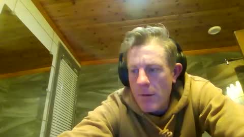 doucettej893 online show from February 1, 2026, 10:41 pm