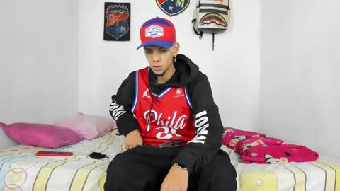 Snapshot of douglas_gallegos chatting on December 12, 2024, 1:43 am douglas_gallegos online show from December 12, 2024, 1:43 am