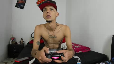 Snapshot of douglas_gallegos chatting on January 15, 2025, 7:23 pm douglas_gallegos online show from January 15, 2025, 7:23 pm