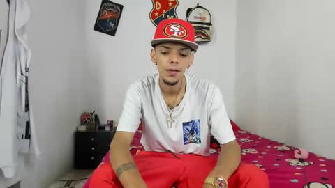 Snapshot of douglas_gallegos chatting on January 20, 2025, 12:46 am douglas_gallegos online show from January 20, 2025, 12:46 am