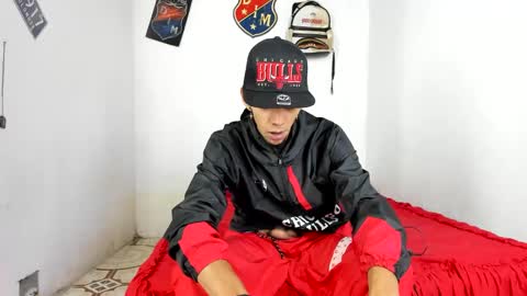 Snapshot of douglas_gallegos chatting on February 3, 2025, 5:40 am douglas_gallegos online show from February 3, 2025, 5:40 am