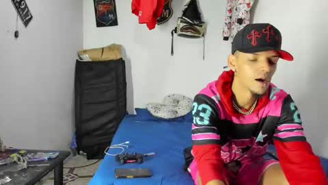 douglas_gallegos online show from February 13, 2026, 12:28 am