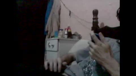 douiqui online show from November 23, 2025, 3:39 am