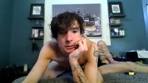 Douxi online show from November 18, 2025, 8:35 pm