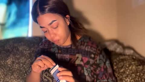 dove_love22 online show from December 2, 2025, 7:20 pm