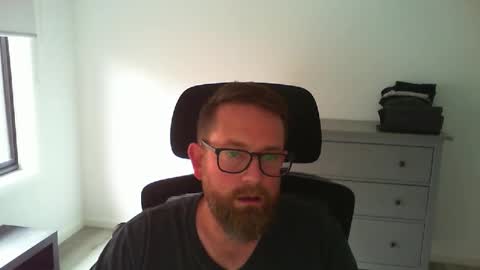 downunderwonder13 online show from November 28, 2025, 4:04 am