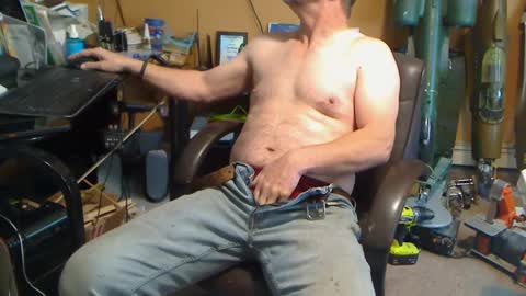 dragonbaron1020 online show from February 12, 2025, 4:11 pm