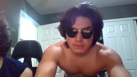 drake__wolf online show from October 8, 2025, 3:04 am