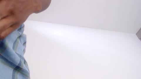 Drake 23 online show from November 30, 2025, 3:27 pm