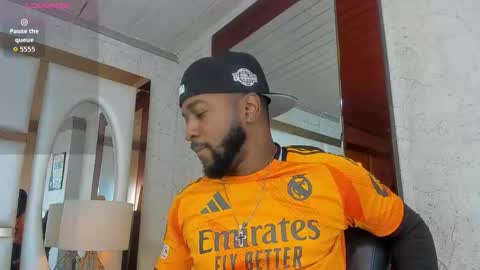 ---Drake--- online show from January 7, 2026, 10:23 pm