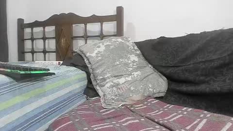 drake whitee Independent Model online show from February 10, 2025, 4:08 am