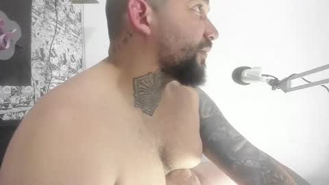 drake whitee Independent Model online show from December 5, 2025, 3:48 am