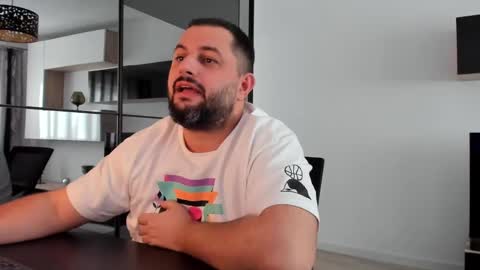 Draven A online show from February 1, 2025, 10:37 am