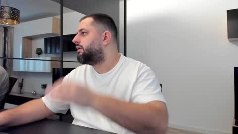 Draven A online show from February 10, 2025, 6:09 am