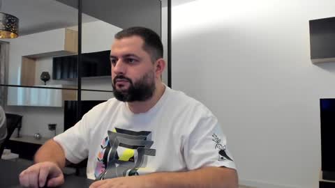 Draven A online show from February 16, 2025, 2:32 pm