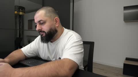 DravenPeak online show from October 20, 2025, 2:45 am