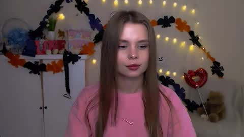 Mari online show from October 31, 2025, 6:47 am