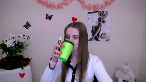 Mari online show from February 17, 2026, 11:40 am