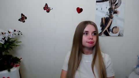 Snapshot of dream_mari chatting on May 30, 2026, 7:49 am Mari online show from May 30, 2026, 7:49 am