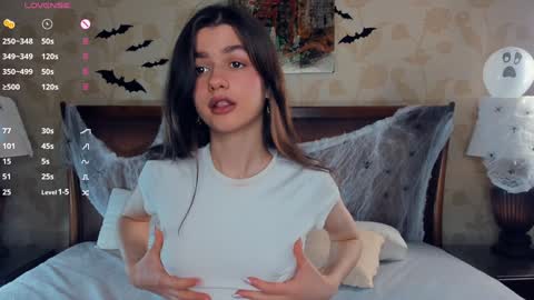 Snapshot of dream_melody chatting on November 1, 2025, 7:43 am Hi Im Monika Welcome to my room online show from November 1, 2025, 7:43 am