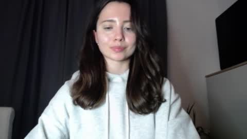 Snapshot of dream_nicole02 chatting on January 11, 2026, 2:44 pm Nicole online show from January 11, 2026, 2:44 pm