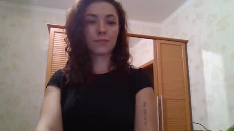 dream_petal_ online show from March 15, 2026, 4:57 pm