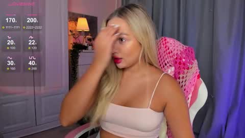 Snapshot of dreamaise chatting on October 5, 2025, 3:10 pm Mary pvt open use pink and blue app lovense online show from October 5, 2025, 3:10 pm