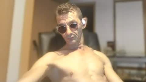 Snapshot of dreambob chatting on July 17, 2026, 10:03 pm Dreambob online show from July 17, 2026, 10:03 pm