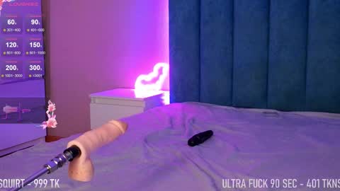 Mila online show from December 15, 2025, 6:06 am