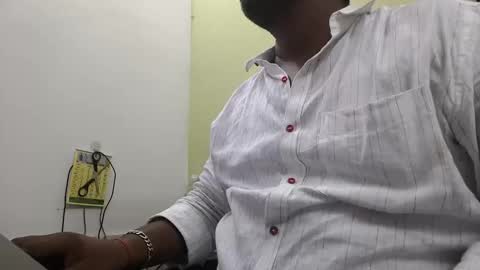 Snapshot of dreamlover2018 chatting on October 8, 2025, 5:32 pm dreamlover2018 online show from October 8, 2025, 5:32 pm