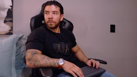 cris online show from June 18, 2026, 9:52 pm