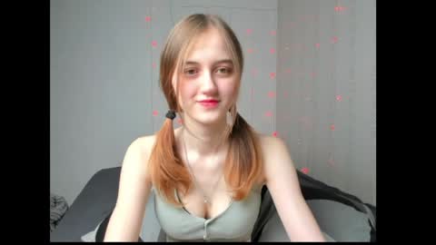 dreamy_pollyyy online show from March 30, 2026, 4:08 pm