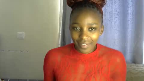 dreamy_queen online show from April 18, 2026, 10:19 am