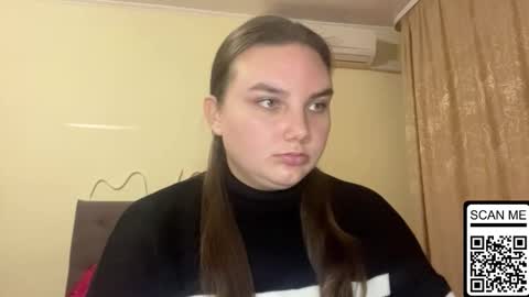 Mila online show from October 12, 2025, 4:11 am