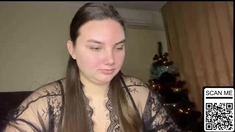 Mila online show from November 26, 2025, 1:34 pm