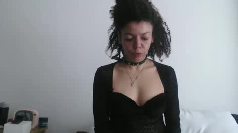 DreamyLatina online show from January 17, 2026, 2:33 pm