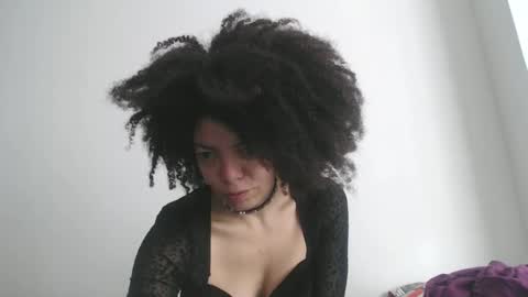 DreamyLatina online show from March 1, 2026, 12:40 pm