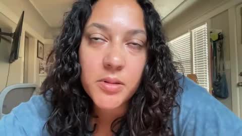 RIRI OR DREAMY online show from September 17, 2025, 3:14 pm