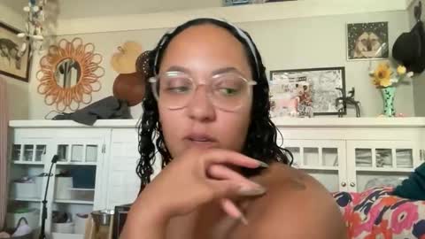 RIRI OR DREAMY online show from March 12, 2026, 6:47 pm