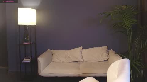 dreamysteps online show from November 26, 2025, 2:45 am