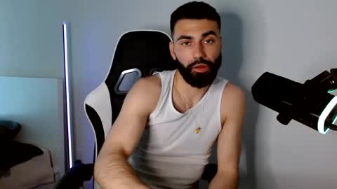 Snapshot of drewwho_ chatting on April 9, 2026, 9:53 pm drewwho_ online show from April 9, 2026, 9:53 pm