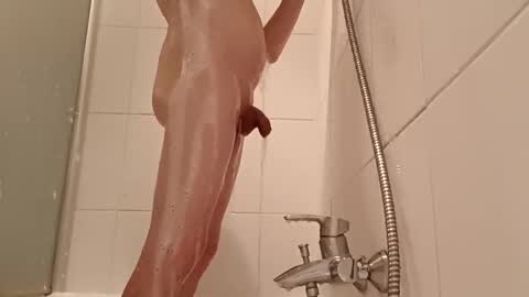 drijn3 online show from September 8, 2025, 6:40 pm