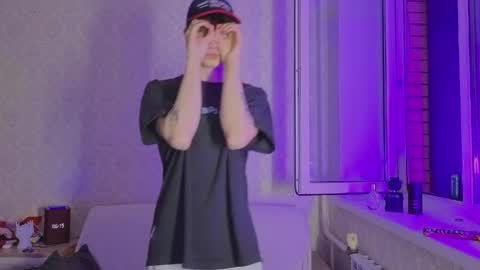 Mark online show from April 4, 2026, 3:16 am