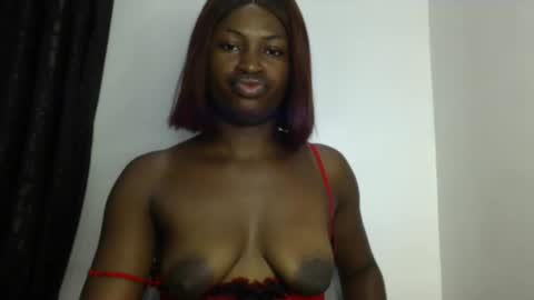 dripping_luna online show from December 16, 2024, 11:18 pm