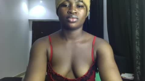 dripping_luna online show from December 30, 2024, 7:53 pm