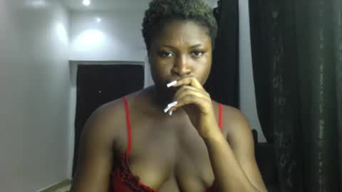 dripping_luna online show from January 9, 2025, 10:31 pm