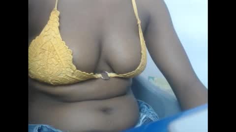 Snapshot of drippingnwet chatting on November 13, 2025, 8:52 pm drippingnwet online show from November 13, 2025, 8:52 pm