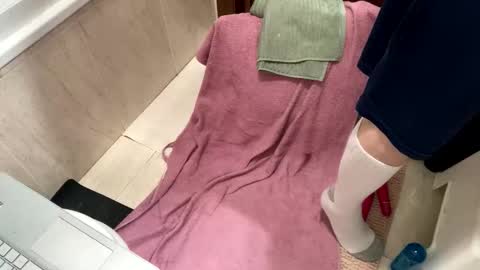 drippingwetpussies online show from April 14, 2026, 1:00 am