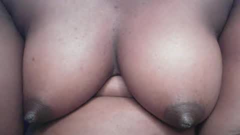 Snapshot of drippussy1 chatting on January 16, 2026, 4:38 am Ebonypussy1 online show from January 16, 2026, 4:38 am